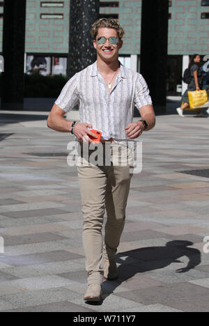 AJ Pritchard hors studios ITV comprend : AJ Pritchard Où : London, Royaume-Uni Quand : 04 Jul 2019 Credit : Rocky/WENN.com Banque D'Images