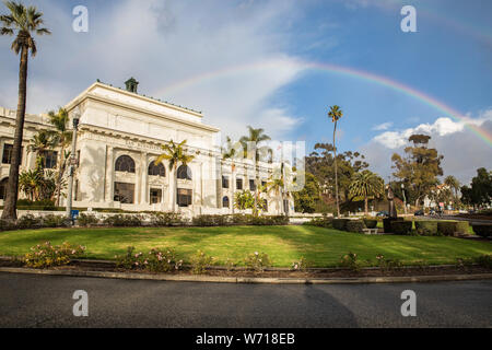 Le palais de justice à la California Street dans la belle ville de Ventura, CA., juste après un orage. Janvier, 2019 Banque D'Images