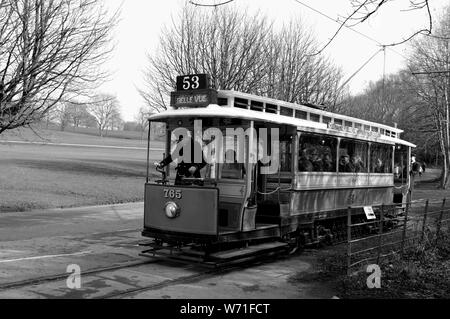 Le tramway n° 765 roulant à Heaton Park Banque D'Images