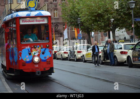 Tramway tramway Ebbelwei-Express Tourisme Ville de Francfort Banque D'Images