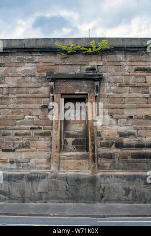 Glasgow, Ecosse, Royaume-Uni. 3 Août 2019 : photos de la Calédonie Road église libre dans l'Gorbals. Banque D'Images