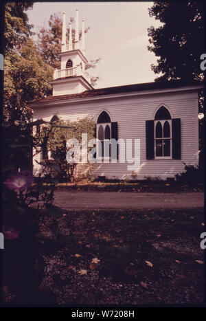 L'Église épiscopale, BRONSON église paroissiale Construite en 1835 DANS LE STYLE NÉO-grec dans la péninsule, l'Ohio, près de Akron. Il est typique de l'ARCHITECTURE DE L'OUEST DANS LA ZONE DE RÉSERVE. Il a été rénové dans la manière gothique victorien Carpenter en 1888, et a été restauré en 1968. Bien QU'IL NE SOIT PLUS UTILISÉ COMME UNE ÉGLISE C'EST À LA DISPOSITION DU PUBLIC. Le village est situé à l'intérieur de la Cuyahoga Valley National Recreation Area QUI EST SITUÉ ENTRE CLEVELAND ET AKRON Banque D'Images