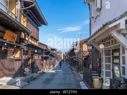 Les bâtiments traditionnels japonais sur Kamisannomachi, une rue de la vieille-Sanmachi suji district,Takayama, Gifu Prefecture, Honshu, Japan Banque D'Images