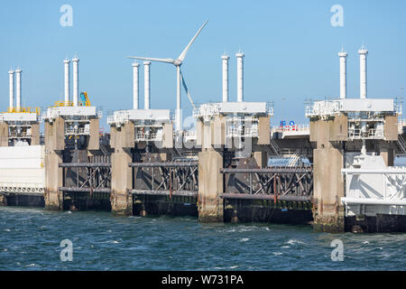 Avis de tempête à l'Oosterscheldekering barrière en Zélande, Pays-Bas Banque D'Images