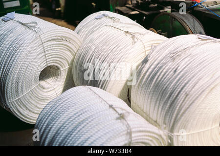 La corde de nylon, d'usine, l'usine de production de caoutchouc de la corde. Banque D'Images