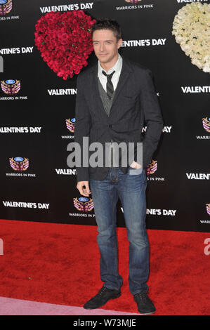 LOS ANGELES, CA. 08 février 2010 : Topher Grace à la première mondiale de son nouveau film 'Valentine's Day' au Grauman's Chinese Theatre, à Hollywood. © 2010 Paul Smith / Featureflash Banque D'Images