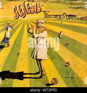 Genesis - pochette originale de l'album en vinyle - nursery Cryme - 1971 Banque D'Images