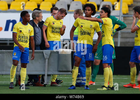 02-08-2019 : : * v FC Volendam Cambuur Leeuwarden : Tim Siekman Blessure de SC Cambuur Banque D'Images