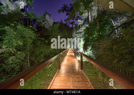 Complexe de luxe situé dans la forêt amazonienne, Tambopata, Pérou Banque D'Images