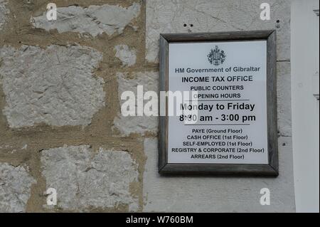 British, Gibraltar et de l'Union européenne les drapeaux sur Gibraltar Janvier 2019 | Conditions dans le monde entier Banque D'Images