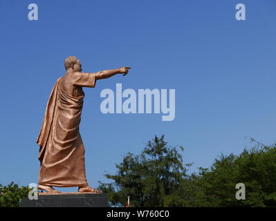 Statue du premier président du Ghana après l'indépendance, Kwame Nkrumah, dans le parc commémoratif à la mausolée Nkrumah à Accra (Ghana) en août 2018. Dans le monde d'utilisation | Banque D'Images