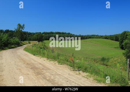 Road en pays en Pologne Banque D'Images