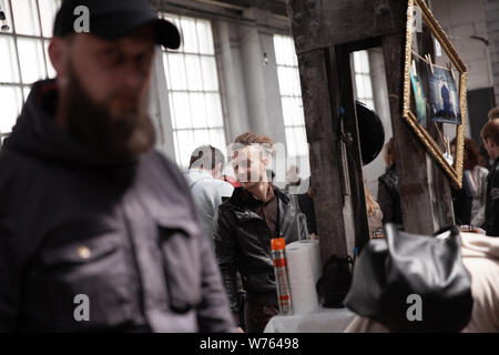 Biélorussie, Minsk, le 17 mai 2015, rue Oktyabrskaya, biker festival. groupe de personnes dans un club de motards Banque D'Images