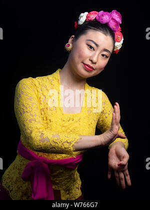 Portrait de danse balinaise et gamelan membre du groupe. La danse et la musique traditionnelles de Bali, Indonésie, Asie du Sud-Est, y compris Legong Barong Danse de bienvenue Banque D'Images