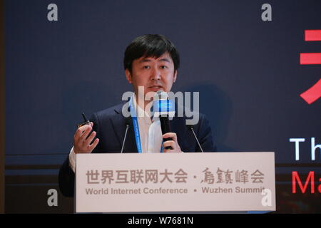 Wang Xiaochuan, PDG de moteur de recherche Internet chinois Sogou, prend la parole au forum de "la super-ère de la connexion : l'innovation, l'intelligence et la Révolution" Banque D'Images