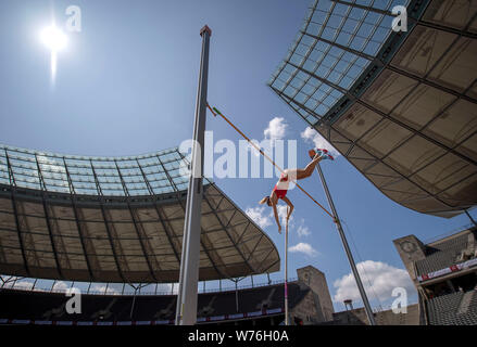 Berlin, Deutschland. 06Th Aug 2019. Fonction, Katharina BAUER (TSV Bayer 04 Leverkusen) Action dans le stade olympique, le toit, la perche la finale des femmes sur 03.08.2019. Championnats d'athlétisme 2019 allemand, à partir de la 03.08. - 04.08.2019 à Berlin/Allemagne. Utilisation dans le monde entier | Credit : dpa/Alamy Live News Banque D'Images