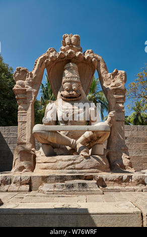 Narasimha Laksmi Temple, monolithes sculptés dans Yoga-Narasimha in situ., Hampi, UNESCO world heritge site, Karnataka, Inde Banque D'Images