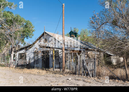 Une petite partie de Shafter, un Presidio County, Texas, près de la rivière Rio Grande Description physique : 1 photographie : numérique, tiff, la couleur. Notes : Titre, date et mots-clés basés sur les informations fournies par le photographe. ; s'il a une dizaine d'habitants, c'est inclus dans l'état de la Société Historique Liste des villes fantômes. L'argent onetime boomtown avec une population de 4 000 en 1940, a été nommé en l'honneur du général William Shafter, qui à un moment donné que Fort Davis dans l'ouest du Texas. ; fait partie de : Lyda Hill Texas Collection de photographie Banque D'Images