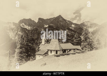 Le charmant côté montagne chapelle de St Magdalena dans la vallée Gschnitztal près de Steinach Tirol dans une petite ville sur la route du col du Brenner. Banque D'Images