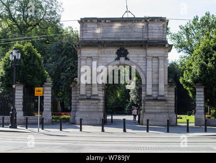 Passage de fusiliers à l'entrée de la rue Grafton St Stephens Green.. Érigé comme un monument à ceux qui se sont battus dans la guerre des Boers. Banque D'Images