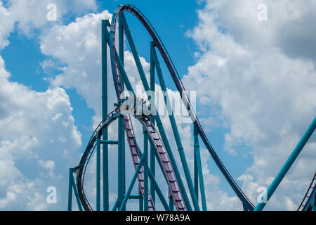 Orlando, Floride. Le 29 juillet 2019. Les personnes bénéficiant de Mako rollercoaster à Seaworld Banque D'Images