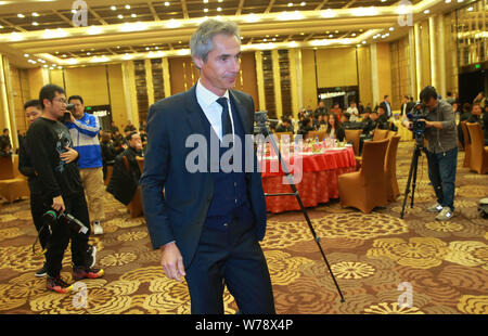 Ancien joueur de football portugais Paulo Sousa, le nouvel entraîneur-chef nommé de la Tianjin Tianjin Quanjian Quanjian assiste à la Football Club 201 Banque D'Images