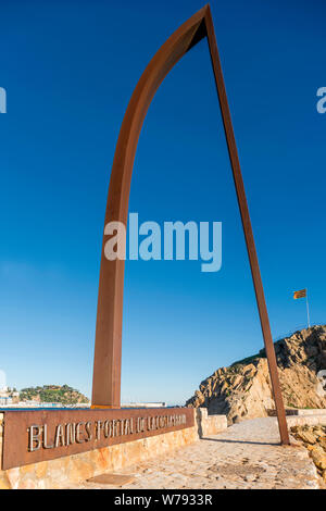 PORTAL DE COSTA BRAVA (©NON TROUVÉ) PUNTA SA PALOMERA ROCK BLANES COSTA BRAVA Gérone Catalogne Espagne Banque D'Images