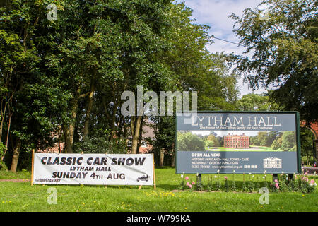 Motoring classics, historiques, vintage motors and collectibles 2019 ; Lytham Hall show, transport voitures collection de véhicules et des vétérans d'antan. Banque D'Images