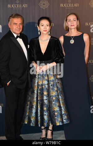 L'actrice chinoise Zhang Ziyi, centre, assiste à un événement promotionnel pour Buccellati à Shanghai, Chine, 9 novembre 2017. Banque D'Images