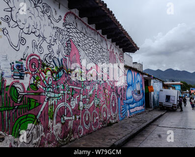 San Cristobal de las Casas, Chiapas / Mexique - 21/07/2019 : l'art urbain dans les rues de San Cristobal de las Casas, Chiapas, Mexique Banque D'Images