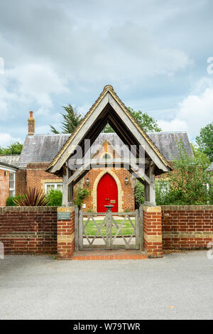 Entrée de l'école primaire du village de Beaulieu à Beaulieu dans le New Forest, Hampshire, England, UK Banque D'Images