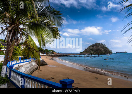 La destination de l'île de Taboga fleur près de Panama City dans l'Océan Pacifique Banque D'Images