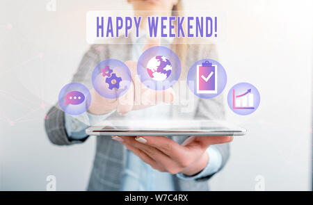 Écrit remarque montrant Week-end heureux. Concept d'affaires pour quelque chose de bien s'est passé ou qu'ils se sentent satisfaits de la vie Banque D'Images