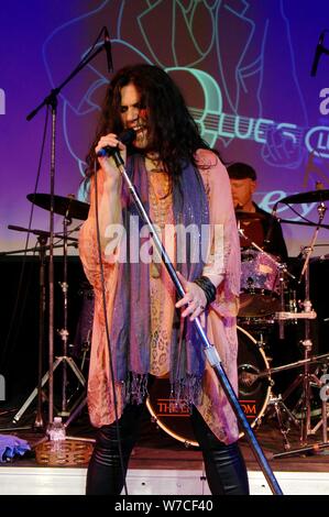 Sari Schorr, Hawth, Crawley, West Sussex, le 16 avril 2017. Artiste : Brian O'Connor. Banque D'Images