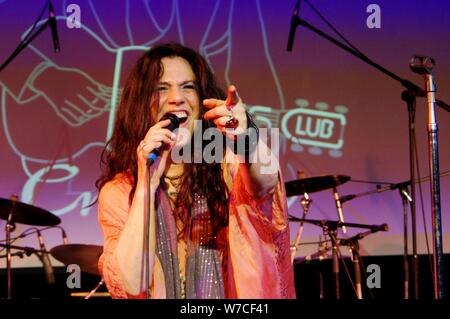 Sari Schorr, Hawth, Crawley, West Sussex, le 16 avril 2017. Artiste : Brian O'Connor. Banque D'Images