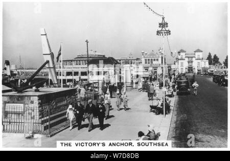 L'ancrage de la Victoire, Southsea, 1937. Artiste : Inconnu Banque D'Images