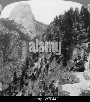 Vue du glacier Canyon à demi dôme, Yosemite Valley, Californie, USA, 1902. Artiste : Underwood & Underwood Banque D'Images