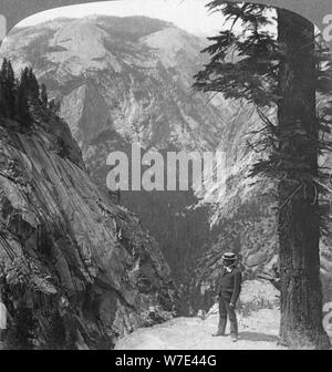 La vallée Yosemite, California, USA, 1902. Artiste : Underwood & Underwood Banque D'Images