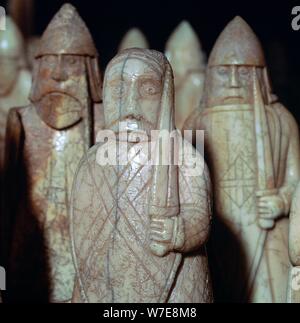 'Beserks mordre leurs boucliers' - Le Lewis Chessmen, (Norvégien ?), c1150-c1200. Artiste : Inconnu Banque D'Images