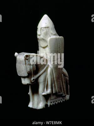 Chevalier - Le Lewis Chessmen, (Norvégien ?), c1150-c1200. Artiste : Inconnu Banque D'Images