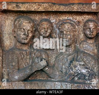 Roman grave-la roche montrant un groupe familial. Artiste : Inconnu Banque D'Images