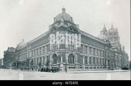 "La nouvelle Victoria and Albert Museum a ouvert ses portes le 26 juin 1909', c1909. Artiste : Inconnu. Banque D'Images