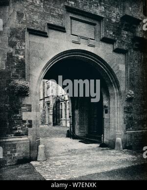 'Grizedale Hall, Lancashire : Archway dans Porte-Cochree à tour', c1911. Artiste : Inconnu. Banque D'Images