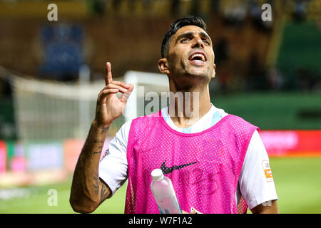 Joueur de football israélien Eran Zahavi de Guangzhou R&F pose avant le 21ème match contre Shanghai Suning en 2019 au cours de l'Association de football chinoise Super League (CSL) dans la ville de Guangzhou, province du Guangdong en Chine du Sud, 2 août 2019. Guangzhou R&F joué tirer à Shanghai Suning 2-2. Banque D'Images