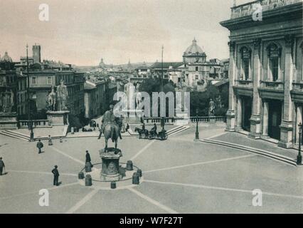 Piazza del Campidoglio avec la statue de Marc Aurèle, Rome, Italie, 1927. Artiste : Eugen Poppel. Banque D'Images