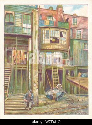 'Une vieille taverne, Limehouse', 1929. Artiste : Inconnu. Banque D'Images