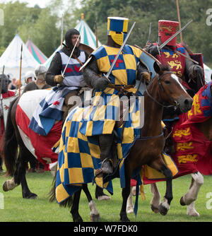 Reenactors recréer le 1265 Bataille d'Evesham où Simon de Montfort et son armée sont défaits par l'armée royale. Banque D'Images