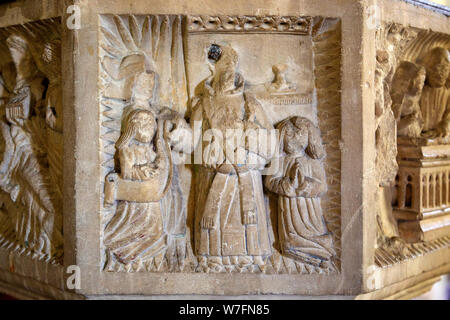 Église de Tous les Saints, Grand Glemham, Suffolk, Angleterre, Royaume-Uni - Sept Sacrement font masse représentant Banque D'Images