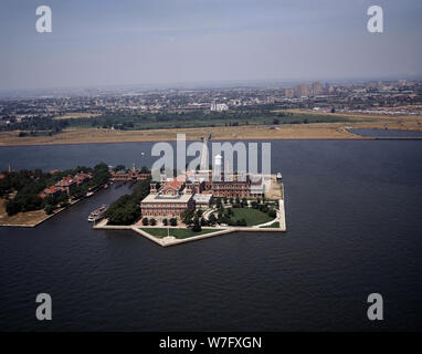 Vue aérienne de la gare de l'immigration d'Ellis Island, Jersey City, New Jersey Banque D'Images