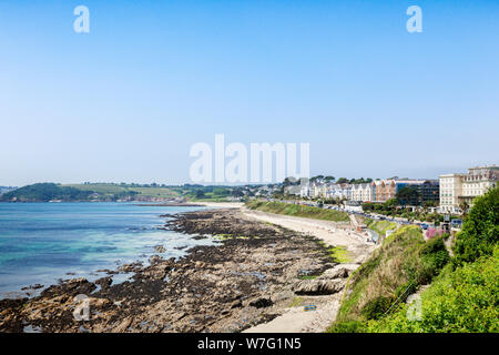 12 Juin 2018 : Falmouth, Cornwall, UK - la plage et la promenade. Banque D'Images